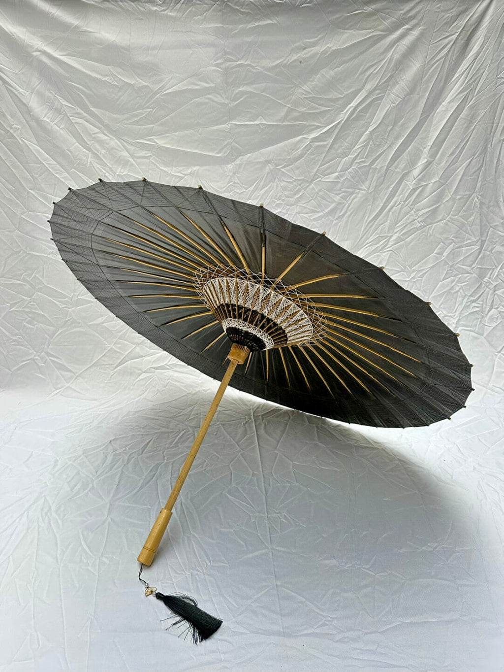 Graphite Luster (Metallic Depth)