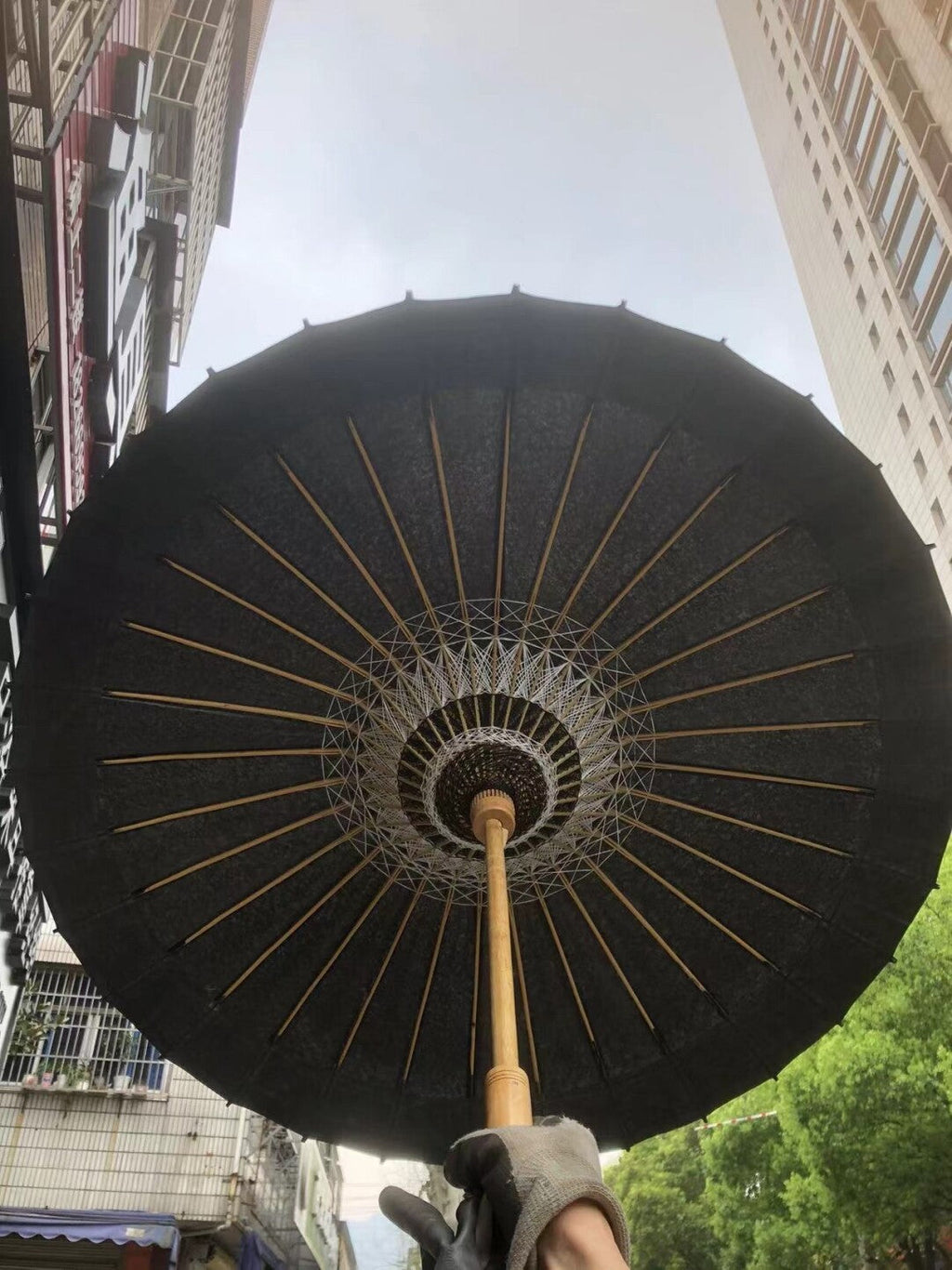 Graphite Luster (Metallic Depth)