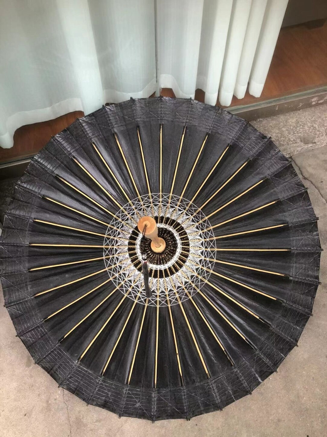 Graphite Luster (Metallic Depth)