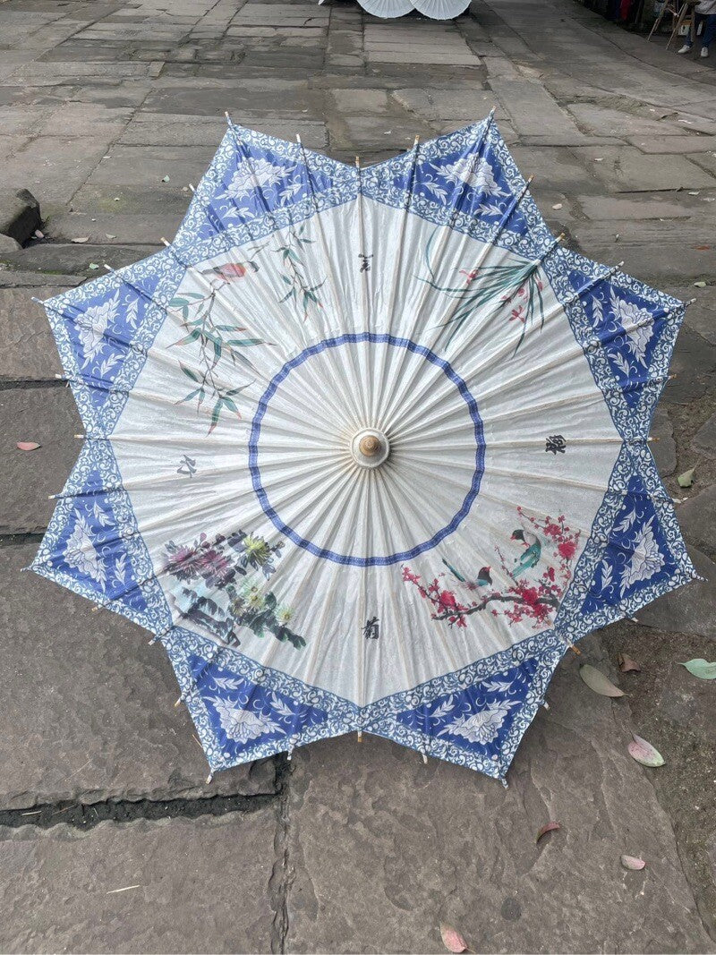 Brocade Mountains and Embroidery Rivers